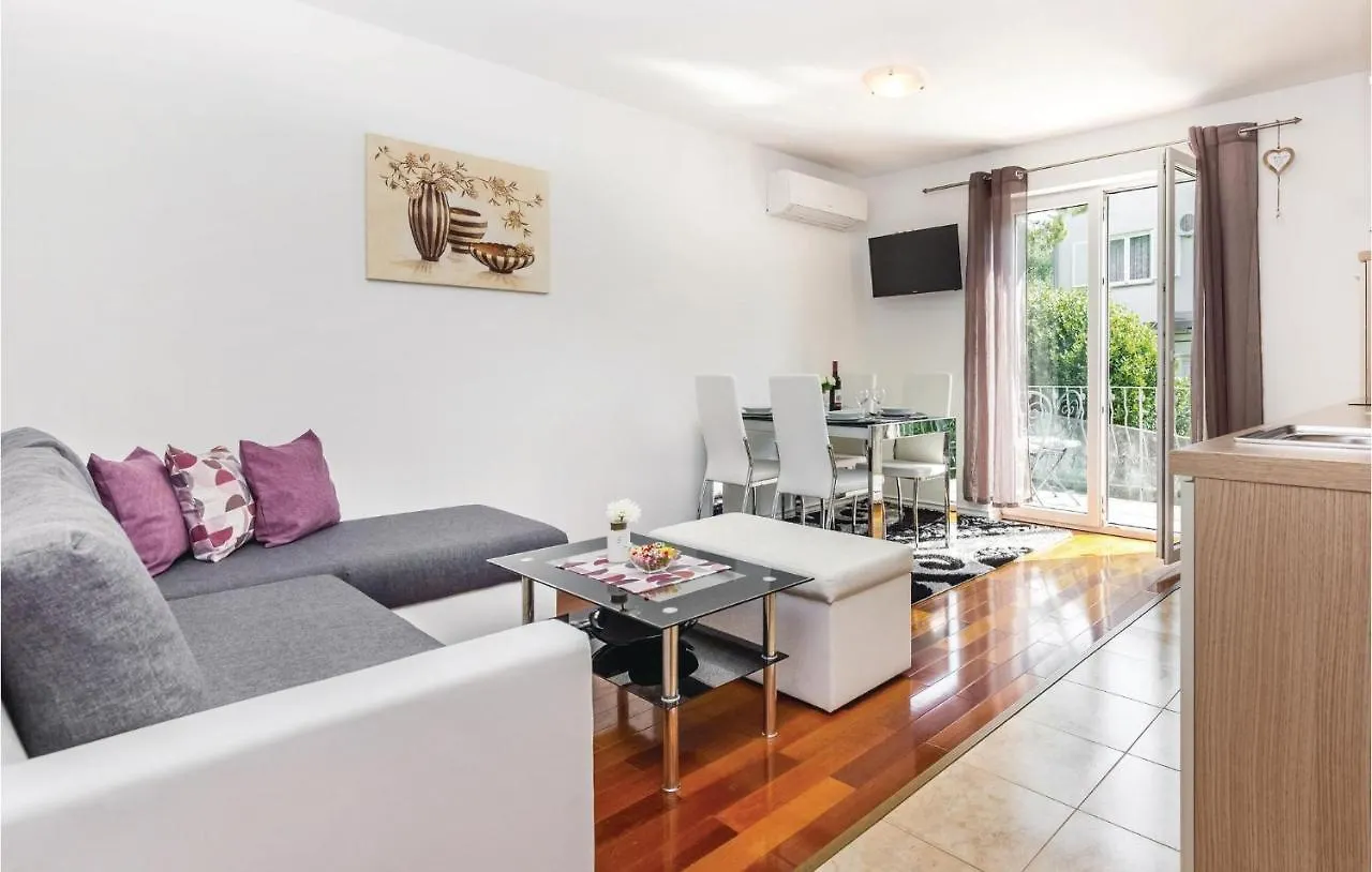 Gorgeous Apartment In Crikvenica With Wifi