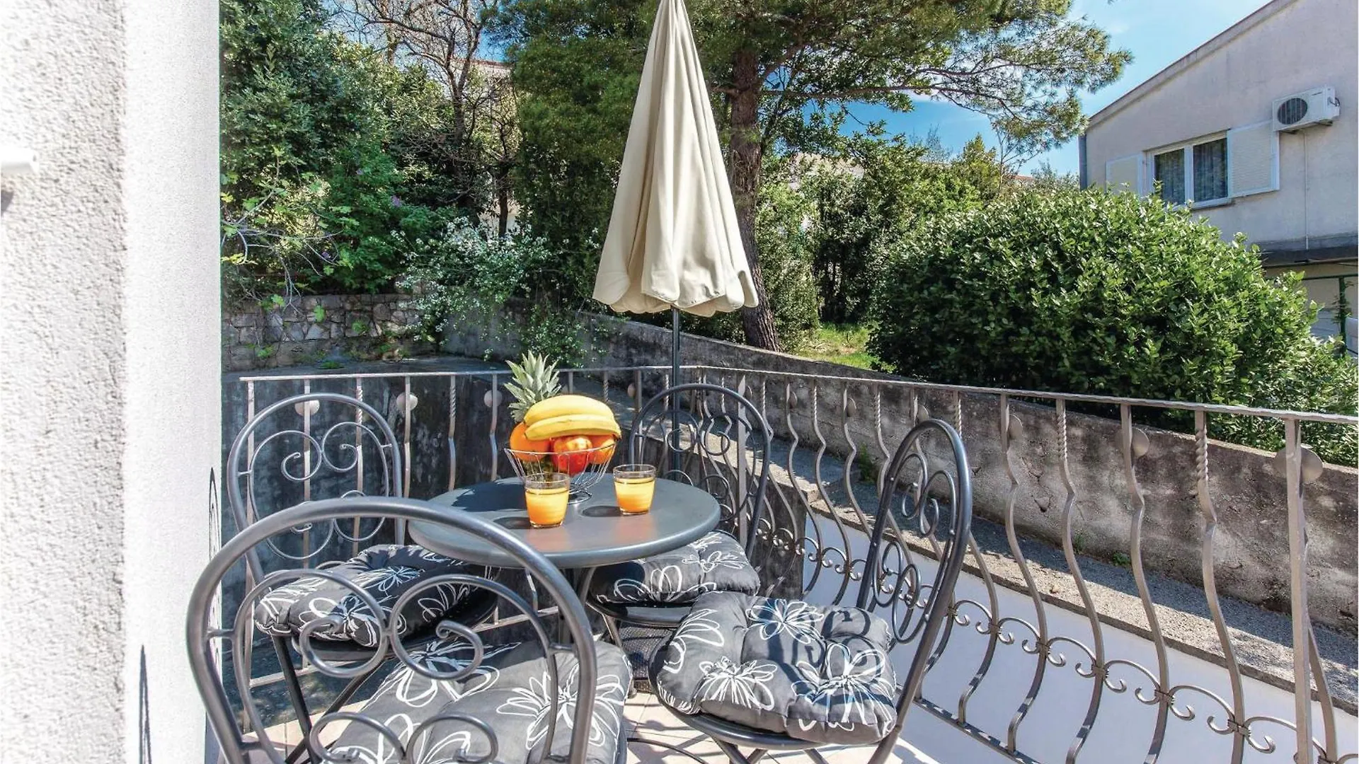Gorgeous Apartment In Crikvenica With Wifi